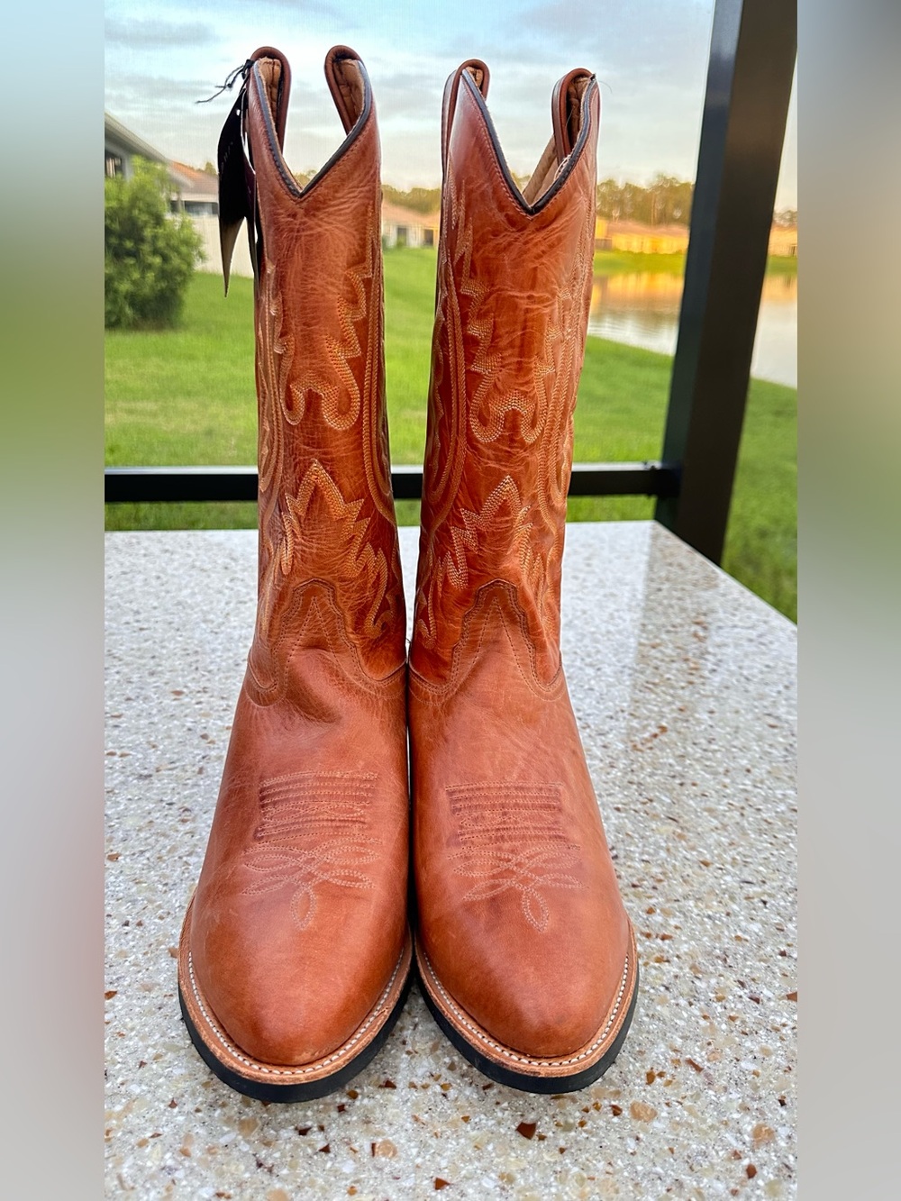 Old west mens cowboy boots Size 10.5